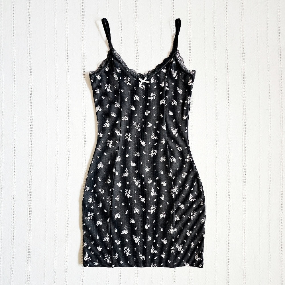 H&M Divided Lace Trim V-Neck Ribbed  Stretch Mini Dress Bodycon Ditsy Floral XS